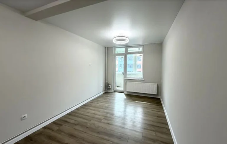 Продаж 1к квартири 32.5 кв. м на вул. Смакули