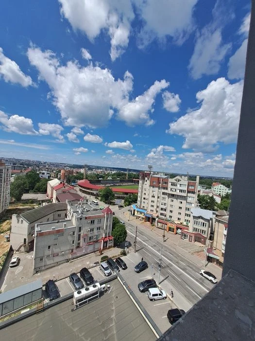 Продаж 2 кімнатної квартири просп. Бандери