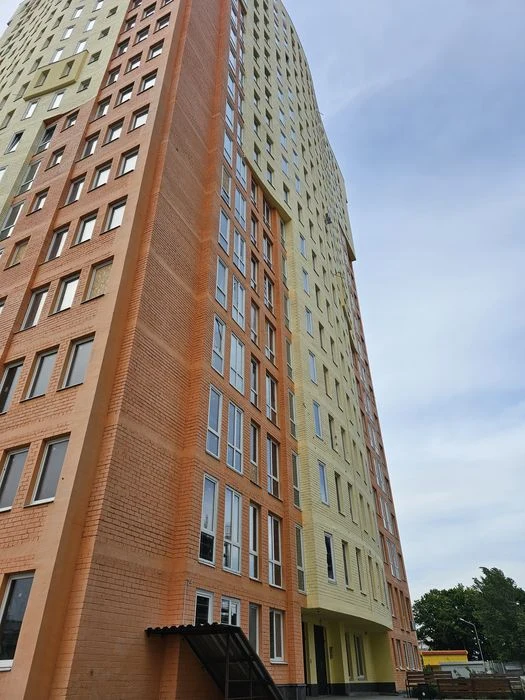 Selling 1-room apartment. Residential complex "Meridian". Gv. Shironintsiv 72.
