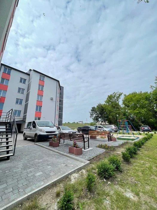 2 кім біля 2-ї лікарні на Сонячній