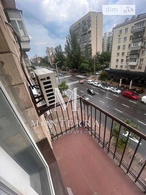 Sale of 2-room apartment 53 sq. m. on Velyka Vasylkivska 111 street