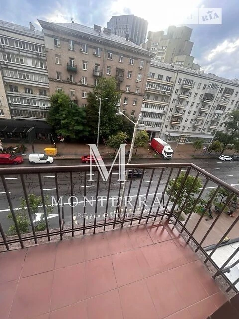 Sale of 2-room apartment 53 sq. m. on Velyka Vasylkivska 111 street