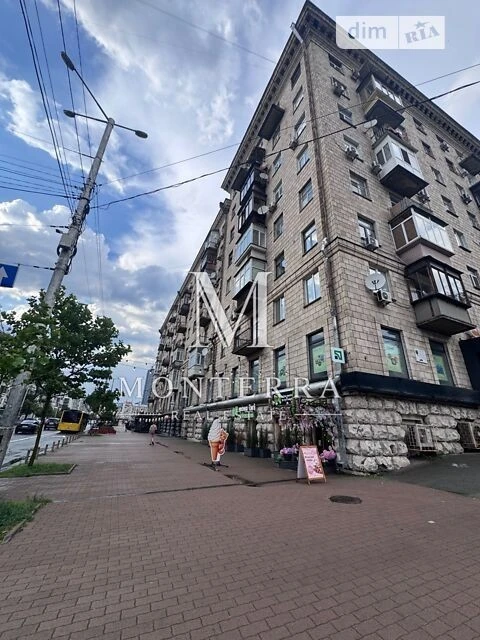 Sale of 2-room apartment 53 sq. m. on Velyka Vasylkivska 111 street