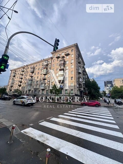 Sale of 2-room apartment 53 sq. m. on Velyka Vasylkivska 111 street
