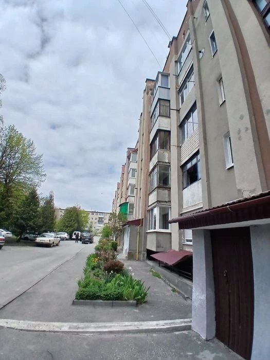 Продаж 2 кім.квартири на бульв.Данила Галицького