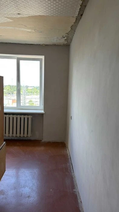 Selling a 3-bedroom apartment in New Buildings.