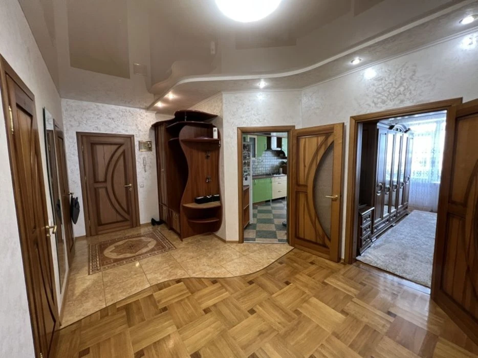 Продаж 3-кімнатної квартири, м.Тернопіль / вул.Коновальця /