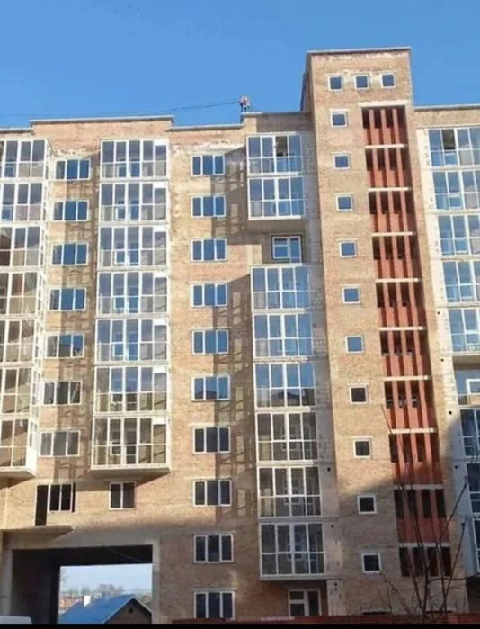 Продаж 3 кім квартири в новобудові