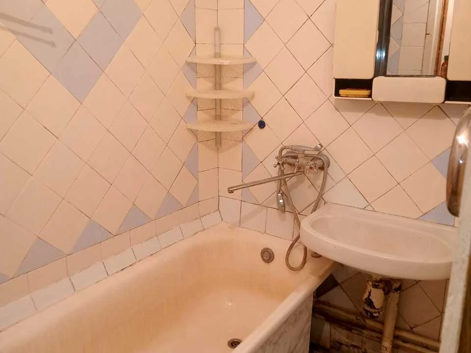 Apartment. Kharkiv, Aerokosmichny Avenue.