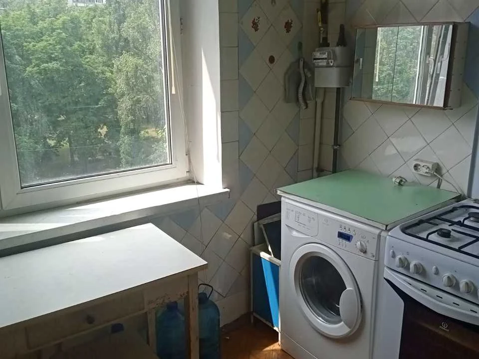 Apartment. Kharkiv, Aerokosmichny Avenue.