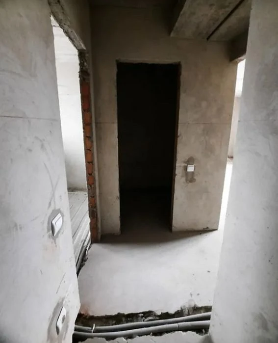 Продаж 4к квартири 115 кв. м на вул. Євгена Коновальця