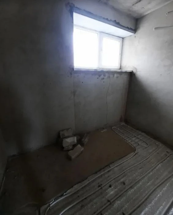 Продаж 4к квартири 115 кв. м на вул. Євгена Коновальця