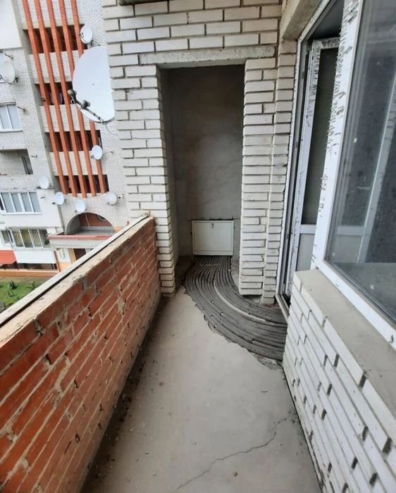 Продаж 4к квартири 115 кв. м на вул. Євгена Коновальця