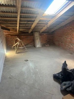 Продам квартиру коло Подолян