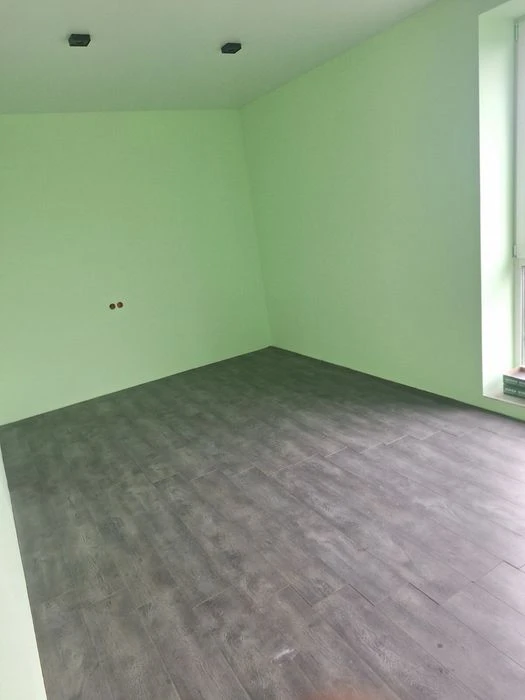 Продається 2кім. Вул. Зелена