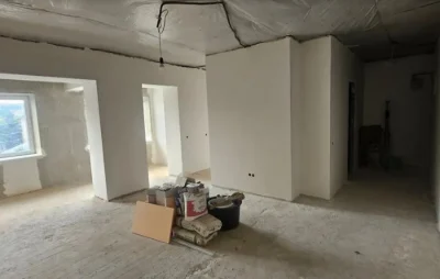 Продаж 3к квартири 100.5 кв. м на вул. Збаразька