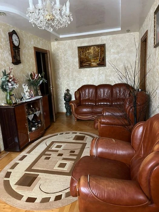 Продаж 3 кім квартири Героїв Крут
