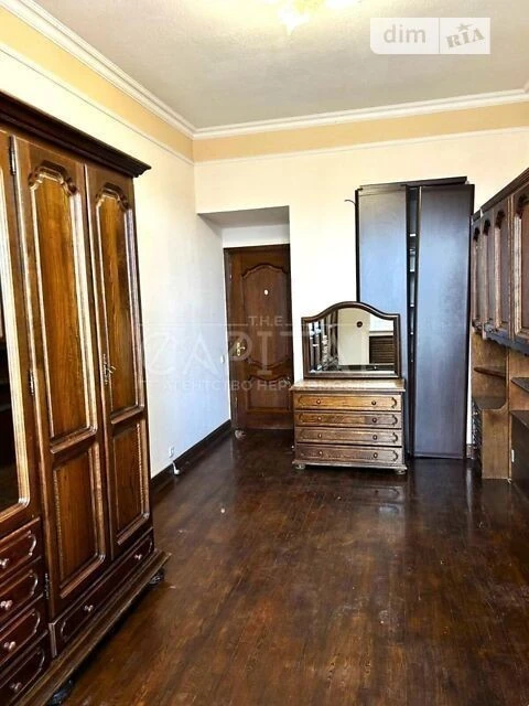 Продаж 5к квартири 300 кв. м на вул. Антоновича 9 • ID 34686