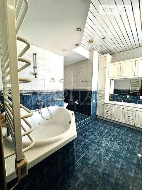 Продаж 5к квартири 300 кв. м на вул. Антоновича 9 • ID 34686