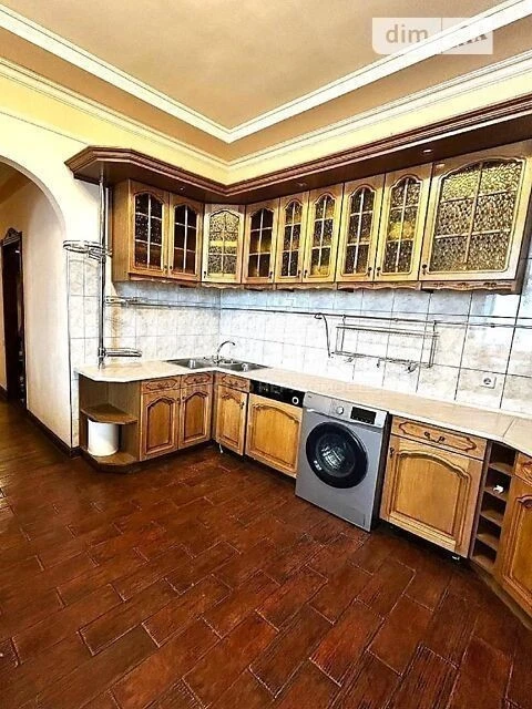 Продаж 5к квартири 300 кв. м на вул. Антоновича 9 • ID 34686
