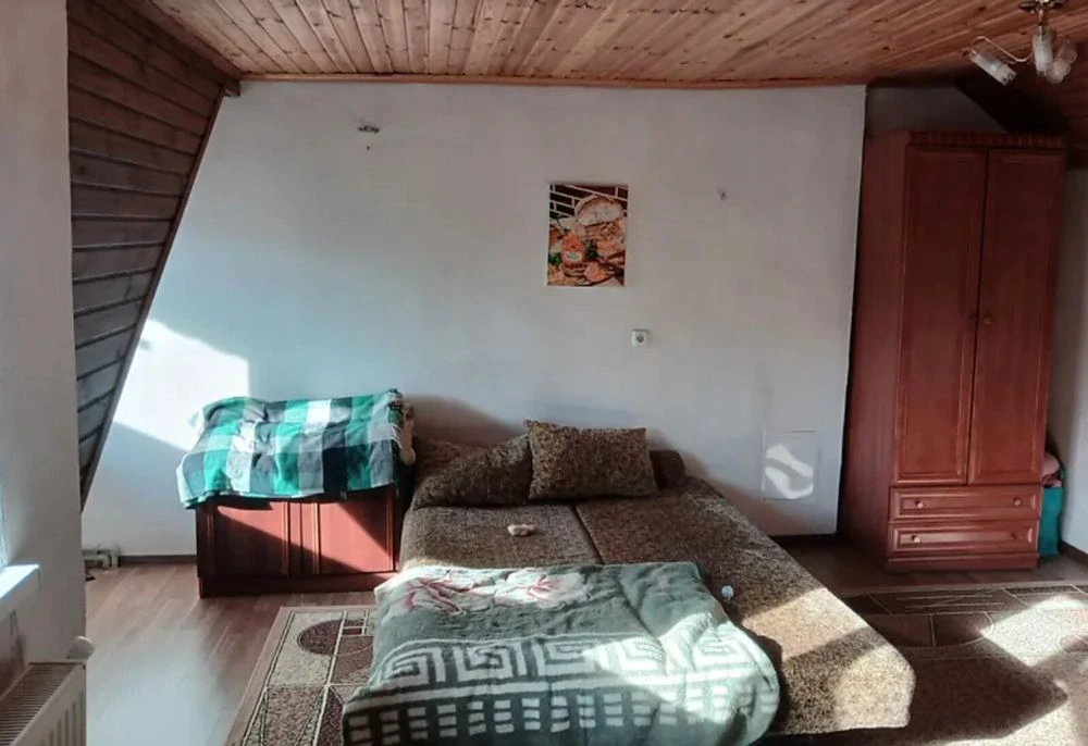 Продаж 3к квартири 88.6 кв. м на вул. Над Яром