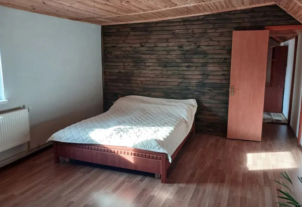 Продаж 3к квартири 88.6 кв. м на вул. Над Яром