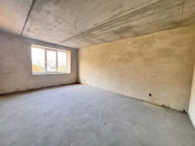 3 кімнатна квартира сира р-н Канада продаж