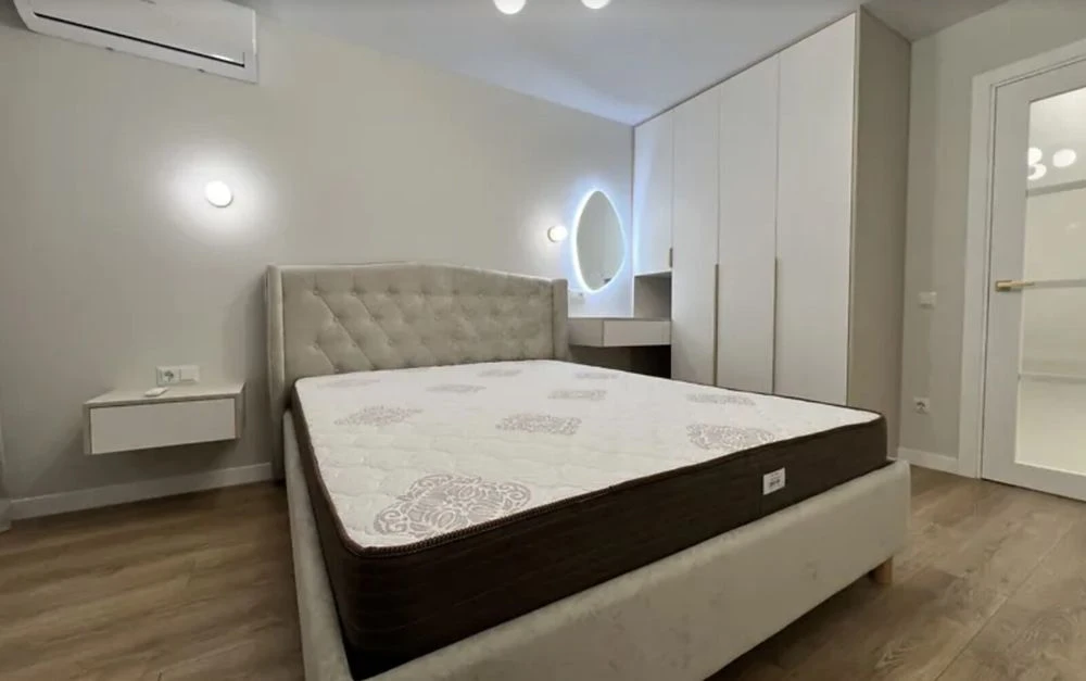 Продаж 2к квартири 58 кв. м на вул. Смакули
