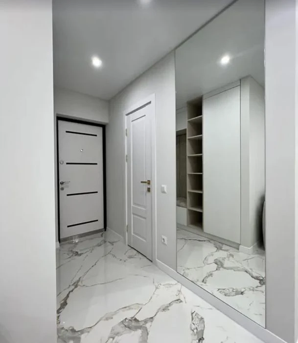 Продаж 2к квартири 58 кв. м на вул. Смакули