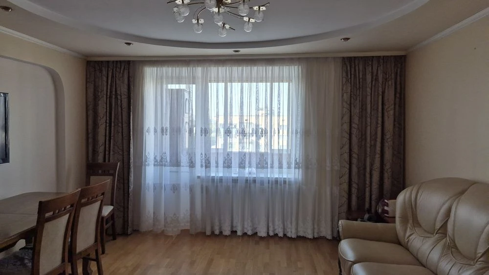 Продаж 4 кім.квартири по вул.Лесі Українки