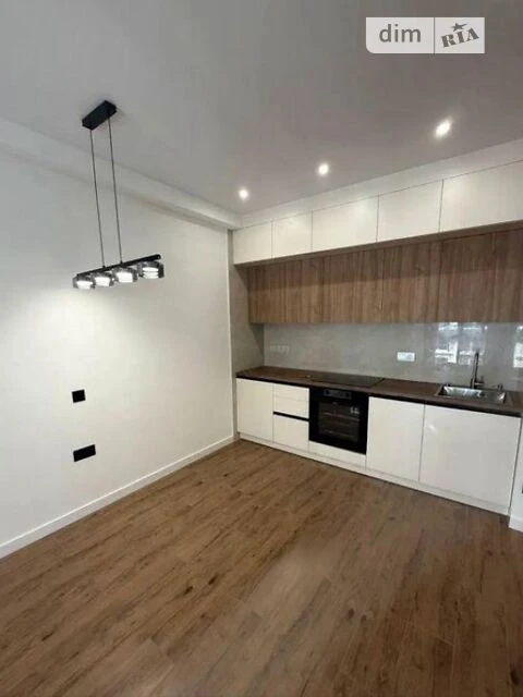 Sale of 1-room apartment 41 sq. m. on Mykhaylo Maksimovicha st. 24 •