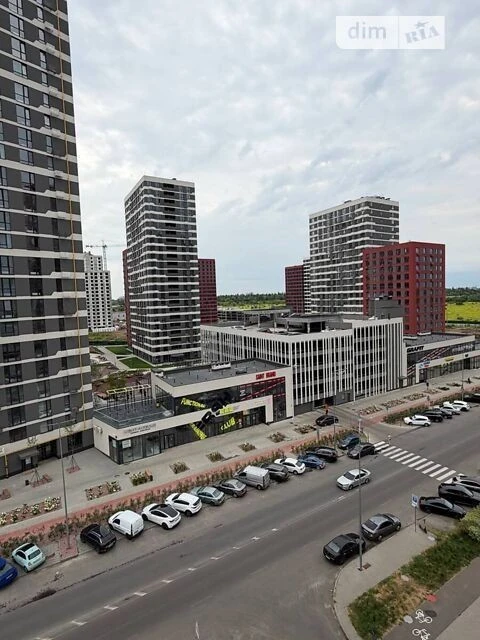 Sale of 3-room apartment 90.1 sq. m. on Oleksandra Olesia St. 8/17