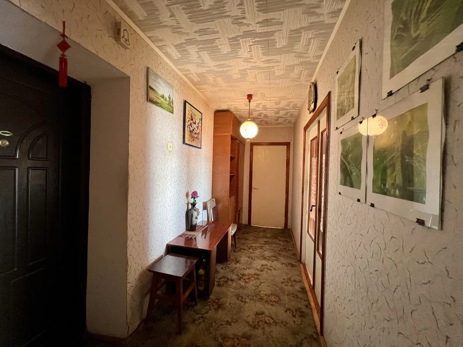 Продаж 2кім.квартири по просп.Злуки