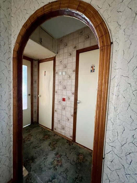 Продаж 2кім.квартири по просп.Злуки