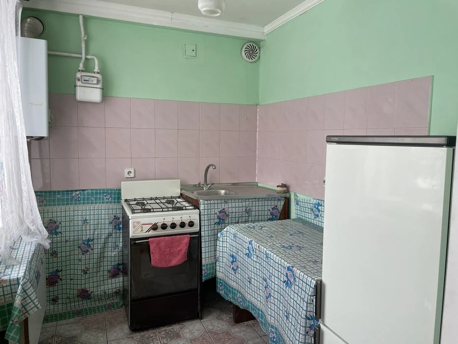 Продаж 2 км.квартири, центральне опалення та колонка на гаря
