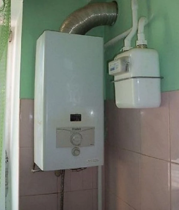 Продаж 2 км.квартири, центральне опалення та колонка на гаря