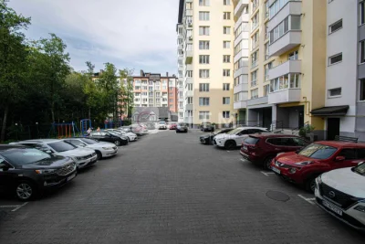 Продається чудова 2 кімнатна квартира у районі Дружба