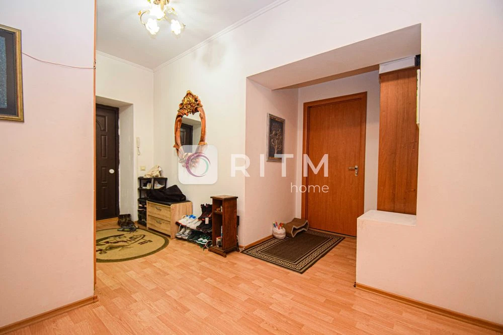 Продається 2-к. квартира з ідеальним плануванням по вул. Кур