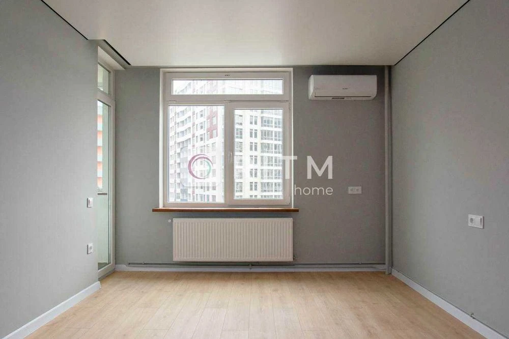 2-к. квартира по вул. Смакули, 55 м2