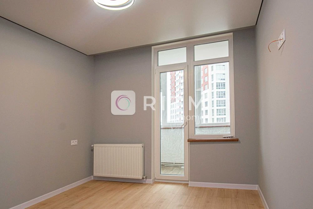 2-к. квартира по вул. Смакули, 55 м2