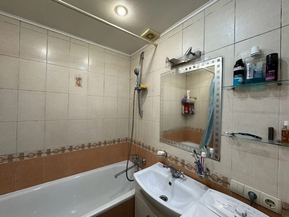 Продаж 3к Квітки Цісик
