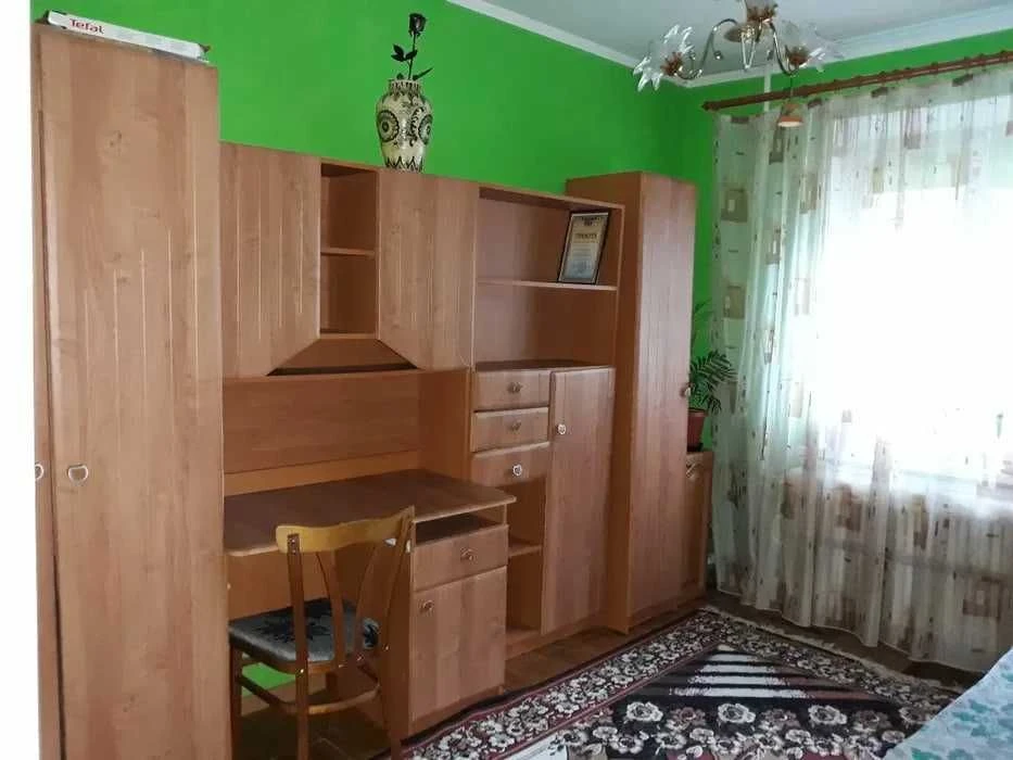 5-к. квартира 94,5 м2 з 2 комірками та і/о за вул. Лучаківсь