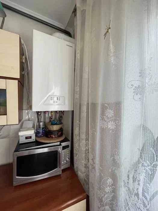 5-к. квартира 94,5 м2 з 2 комірками та і/о за вул. Лучаківсь