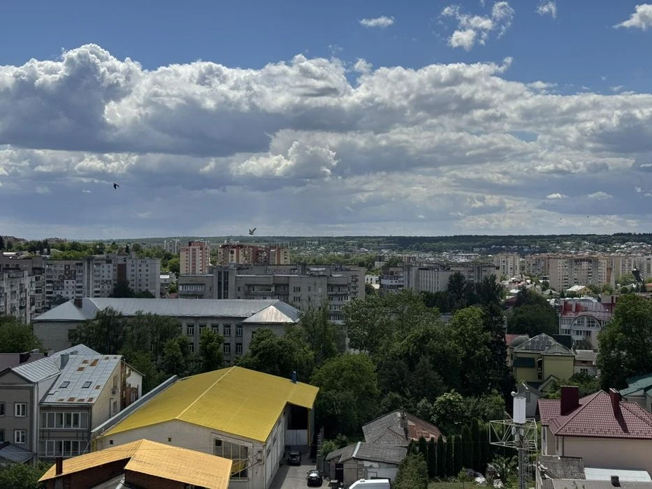 Продаж 3к центр панорама на місто
