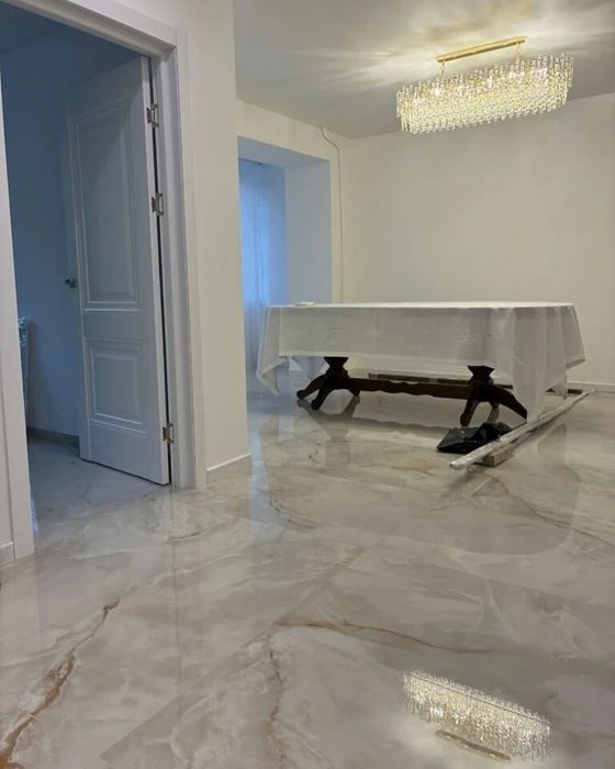 Продаж 5 кімнатної кваотири по вул.Островського