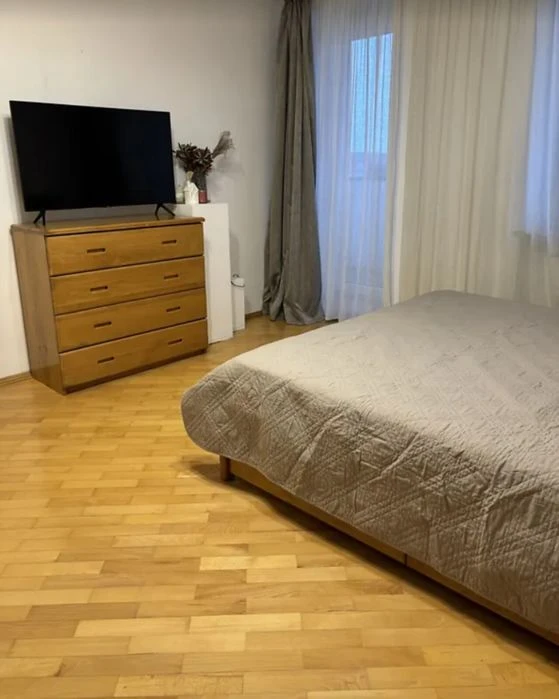 Продаж 3к квартири 88.1 кв. м на вул. Микулинецька