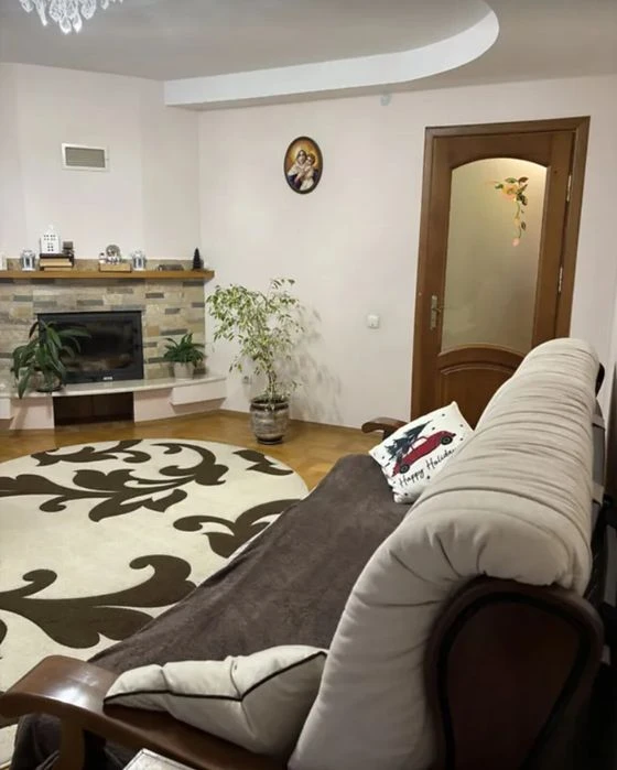 Продаж 3к квартири 88.1 кв. м на вул. Микулинецька