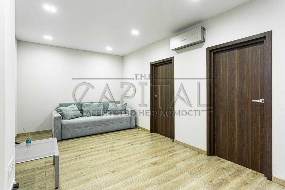 Apartment for sale, residential complex Novopecherska Vezha, Mykhayla Boychuk St.