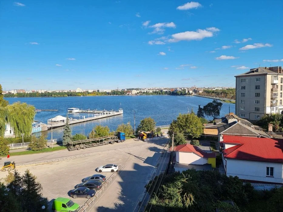 Продаж дворівневої квартири(160кв.м) неподалік Озера/ Терноп
