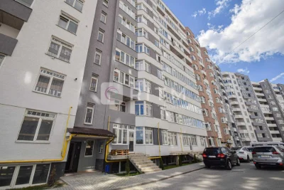 Продаж просторої 2-кімнатної квартири площею 81 м²